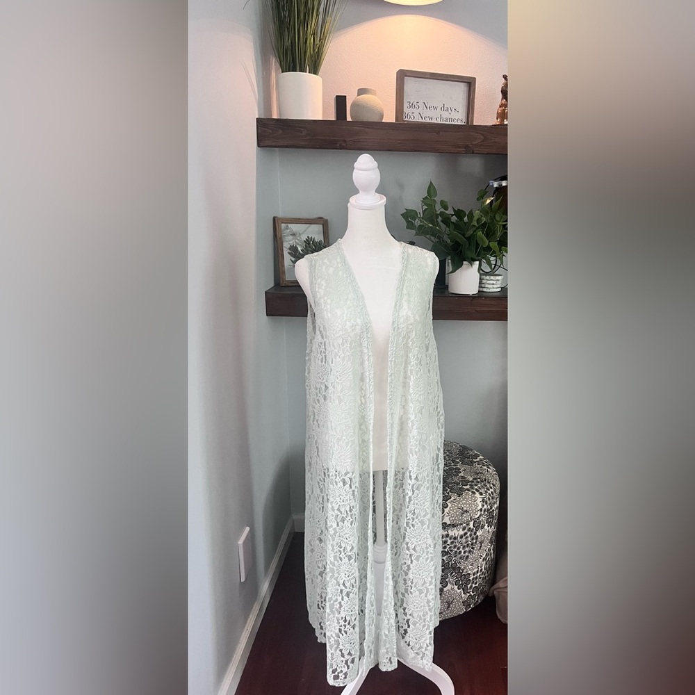 LuLaRoe Joy Cream Lace Vest